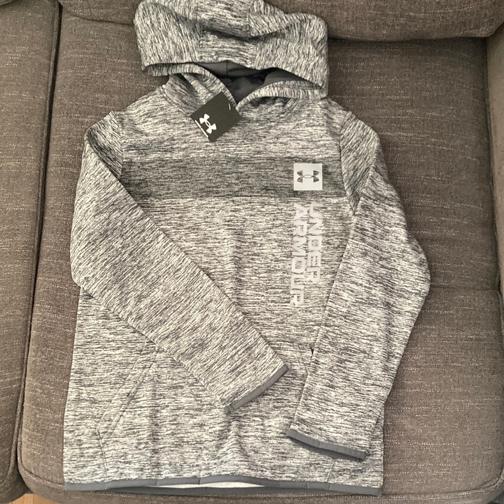 Boys grey Under Armour lighweight hoodie size M new with tags